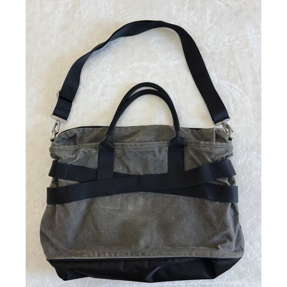 Crumpler THE GYPSY Moth No 2 Tote Messenger Laptop Bag Grey/Black - Picture 4 of 10